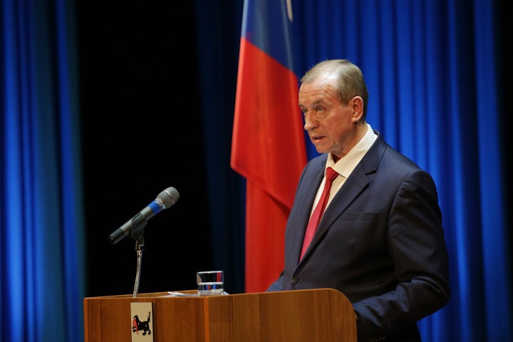 Ангарские депутаты попросят Путина об отставке губернатора Левченко