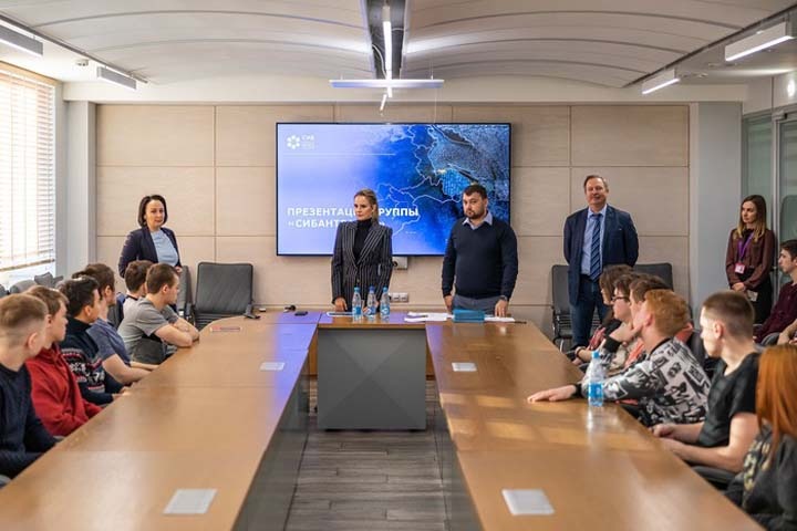 Студенты посетили «Сибантрацит» Студенты посетили «Сибантрацит»