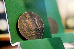 Поздравления с первой получкой и доносы: выставка к столетию новосибирского отделения Банка России (фото) Поздравления с первой получкой и доносы: выставка к столетию новосибирского отделения Банка России (фото)