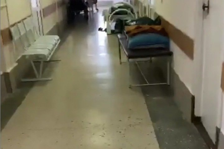 Минздрав прокомментировал фотографии условий в коронавирусном госпитале Новосибирска