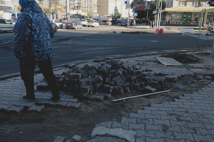 Губернатор решил отправить новосибирских коммунальщиков в ЛНР Губернатор решил отправить новосибирских коммунальщиков в ЛНР