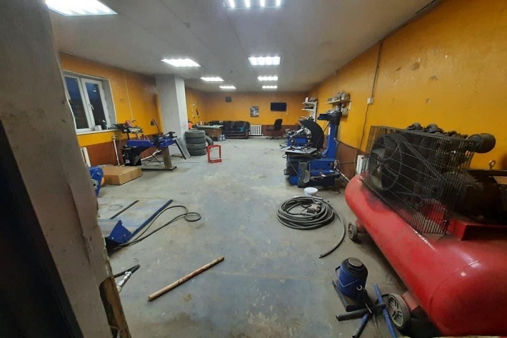 Подростка зарезали на СТО в Красноярском крае Подростка зарезали на СТО в Красноярском крае