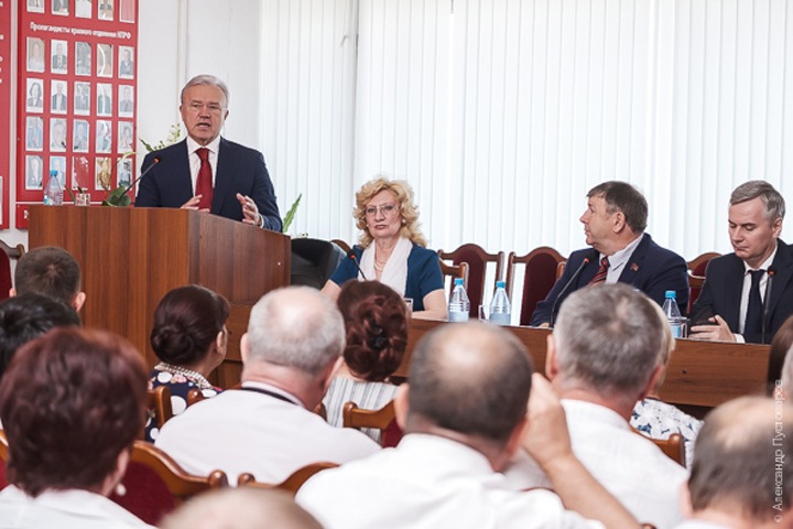 У нас нет шансов на прохождение законодательных препон: КПРФ поддержит Усса в Красноярске У нас нет шансов на прохождение законодательных препон: КПРФ поддержит Усса в Красноярске