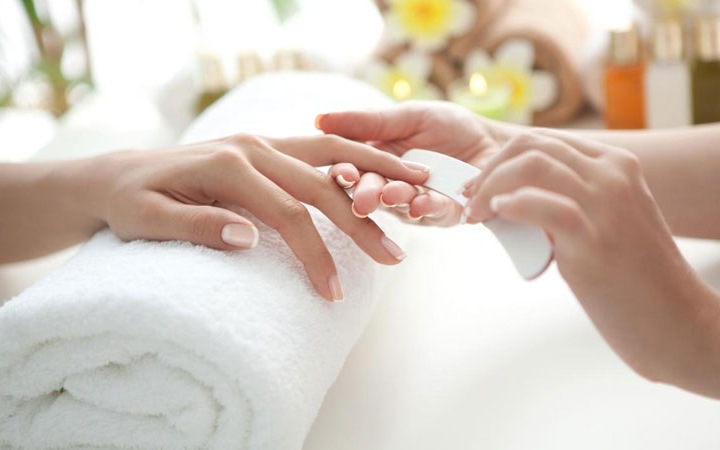 Что нужно мастеру маникюра: обзор инструментов, оборудования и расходных материалов