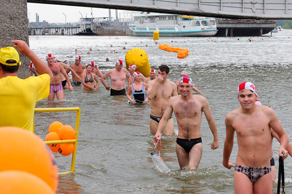 Традиционный переплыв через Обь в Новосибирске станет благотворительным