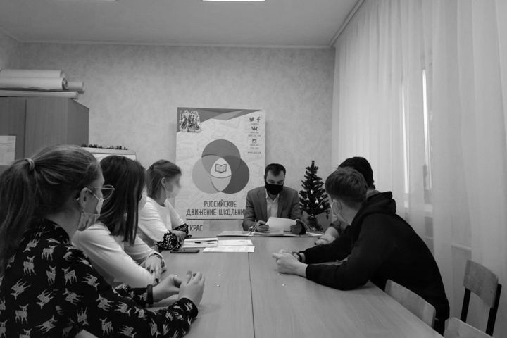 Обвиняемому в совращении малолетних помощнику новосибирского депутата продлили арест Обвиняемому в совращении малолетних помощнику новосибирского депутата продлили арест