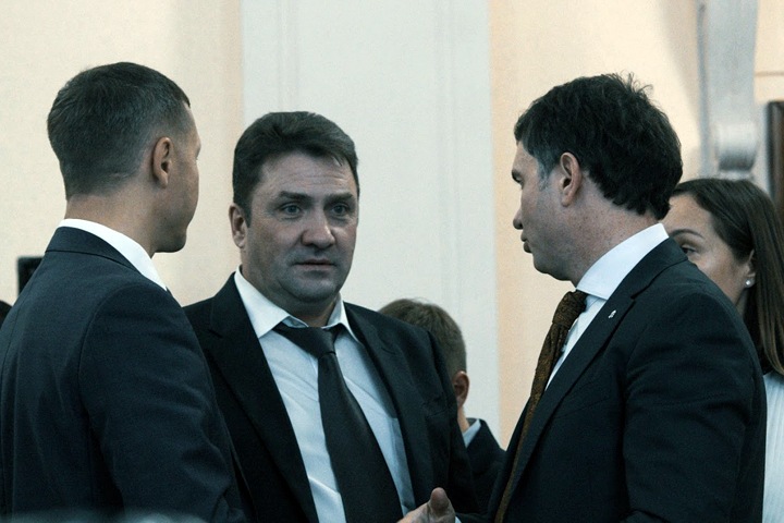 «Корова пасется в Новосибирске, но доят ее другие»: горсовет спросит с региональных властей