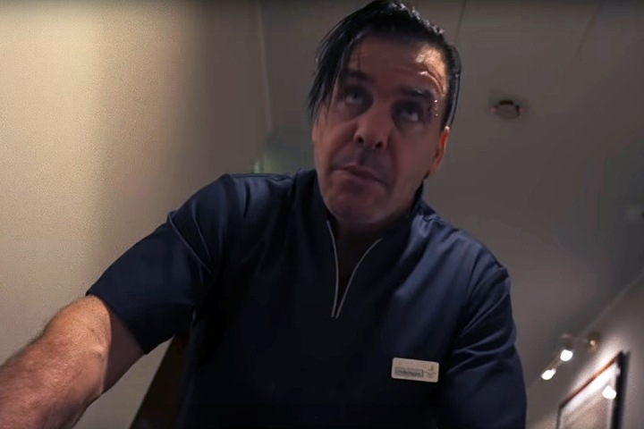 Новосибирские феминистки объяснили предложение запретить концерт солиста Rammstein