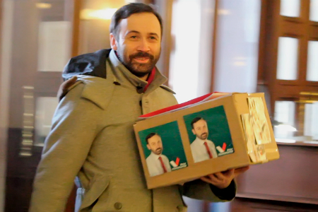 Новосибирский избирком нашел в подписях Ильи Пономарёва «мертвые души» Новосибирский избирком нашел в подписях Ильи Пономарёва «мертвые души»