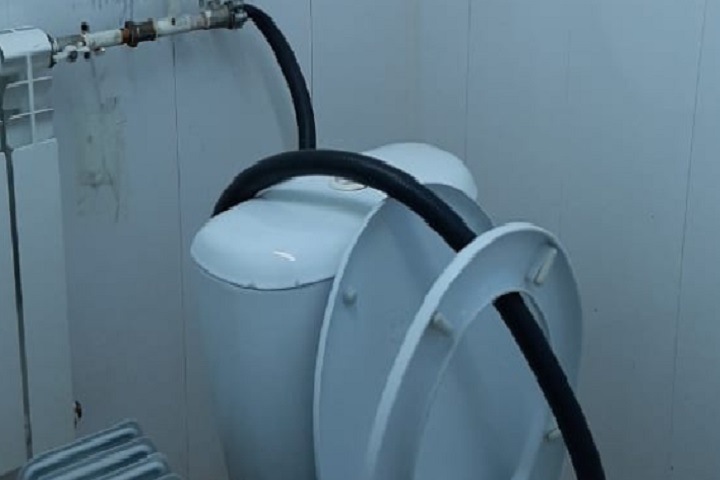 Сибирские школы заявились на конкурс ужасных туалетов Сибирские школы заявились на конкурс ужасных туалетов