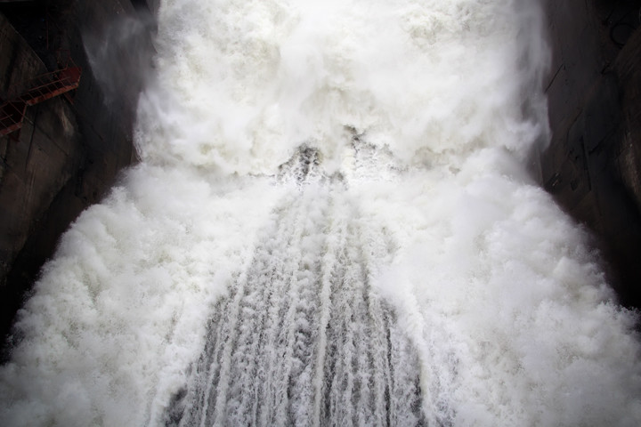 ГЭС «ЕвроСибЭнерго» сократили выработку энергии на 20% 