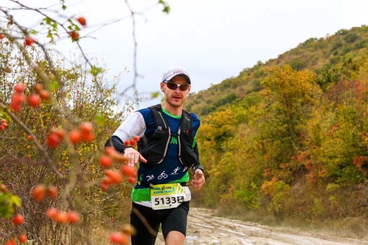 Новосибирец победил в забеге на 82 километра