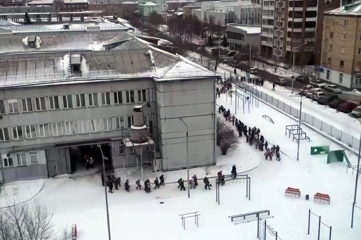 Красноярские школы четыре дня эвакуируют из-за террориста: «Требую 2 млн евро»