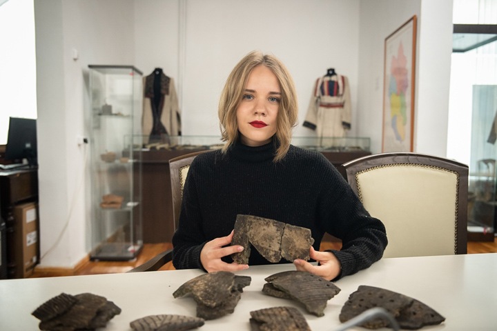 Томские археологи обнаружили артефакты времен неолита из-за обмелевшей реки Томские археологи обнаружили артефакты времен неолита из-за обмелевшей реки