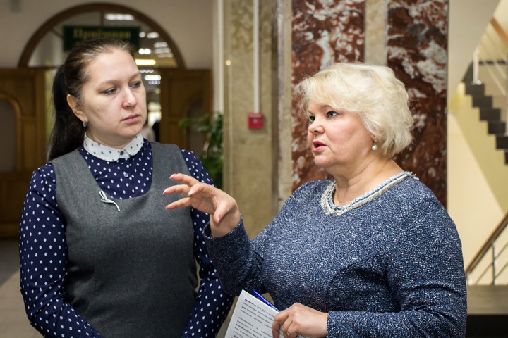 Глава облизбиркома вмешалась в предвыборный скандал в Новосибирском районе Глава облизбиркома вмешалась в предвыборный скандал в Новосибирском районе