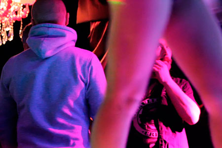 «Народ не поймет»: Кандидат Паук открыл call-центр для электората в новосибирском стрип-клубе (видео) «Народ не поймет»: Кандидат Паук открыл call-центр для электората в новосибирском стрип-клубе (видео)