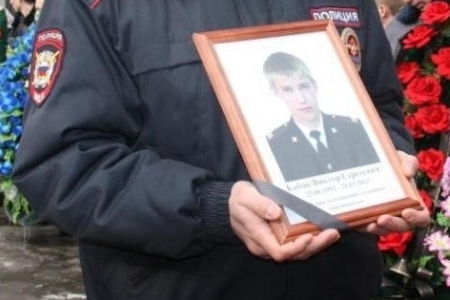 Составлен новый фоторобот подозреваемого в убийстве полицейского в Новосибирске Составлен новый фоторобот подозреваемого в убийстве полицейского в Новосибирске