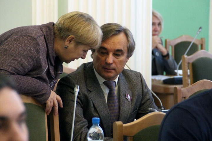 СК попросил арестовать богатейшего омского депутата СК попросил арестовать богатейшего омского депутата