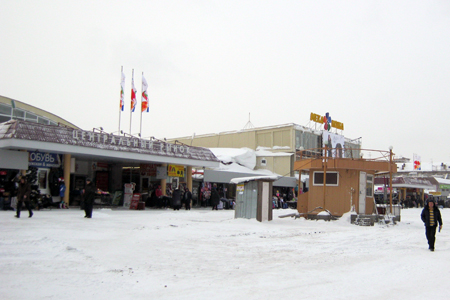 Инвестор парковки возле Центрального рынка попытается оспорить судебный запрет на ее строительство, пострадавшими остаются торговцы и покупатели Инвестор парковки возле Центрального рынка попытается оспорить судебный запрет на ее строительство, пострадавшими остаются торговцы и покупатели