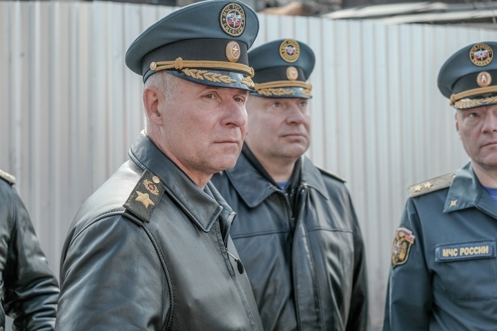 Улицу в разрушенном паводком Тулуне назовут в честь погибшего экс-главы МЧС