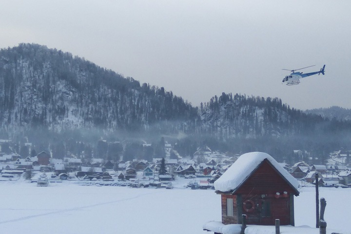 Спасатели будут искать Банных и его вертолет на дне озера