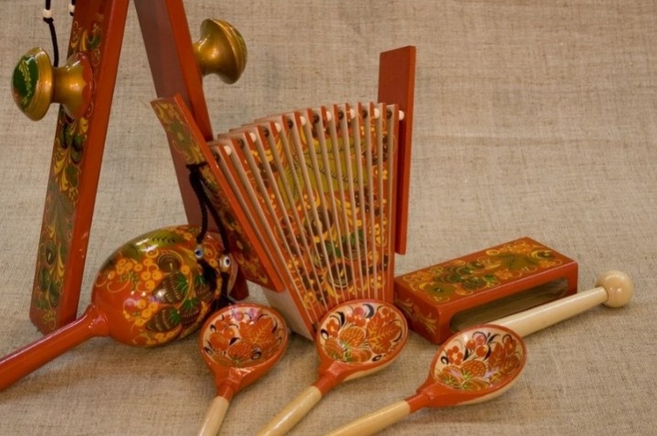 Русские народные музыкальные инструменты Русские народные музыкальные инструменты