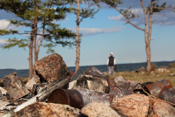 Прокуратура подала в суд на чиновников из-за мусора на Ольхоне Прокуратура подала в суд на чиновников из-за мусора на Ольхоне