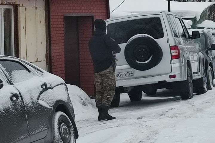 Обыски начались у помощников оппозиционных депутатов горсовета Новосибирска Обыски начались у помощников оппозиционных депутатов горсовета Новосибирска