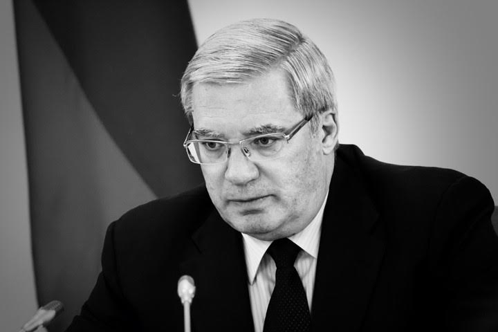 Толоконский попросил красноярцев не пить алкоголь из интернета 