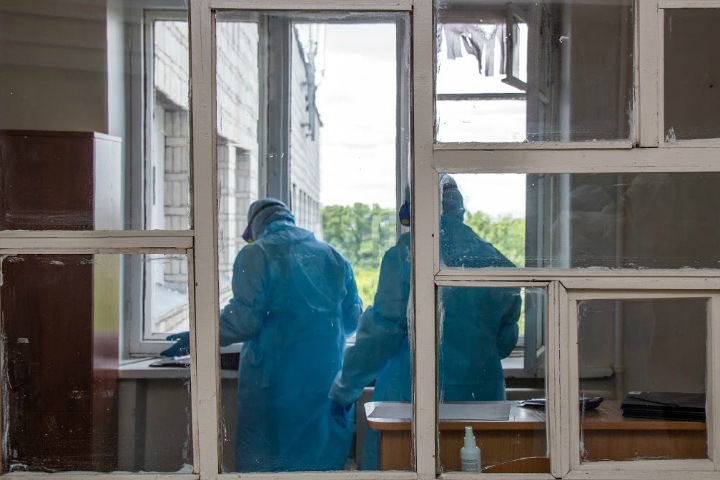 Более 77 тыс. сибиряков заболели коронавирусом