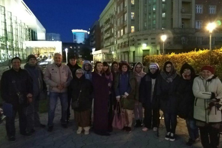 Объявившие голодовку обманутые дольщики остались ночевать у новосибирского правительства Объявившие голодовку обманутые дольщики остались ночевать у новосибирского правительства