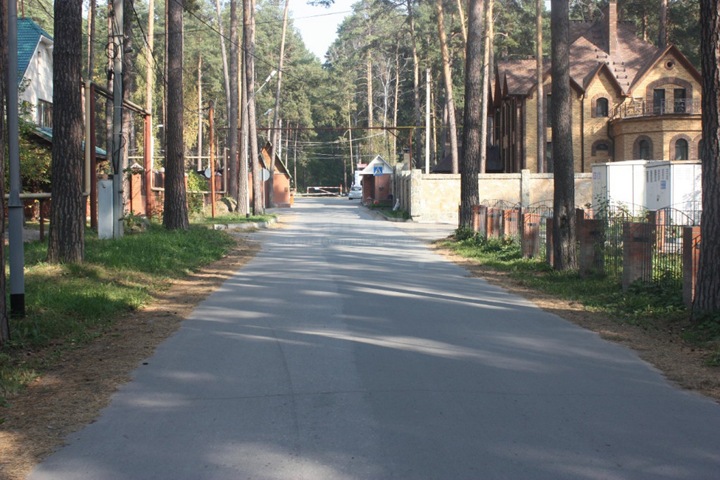 Дорогу к элитным коттеджам в Новосибирске отремонтируют к чемпионату мира по хоккею Дорогу к элитным коттеджам в Новосибирске отремонтируют к чемпионату мира по хоккею