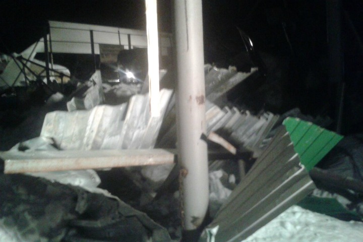 Гибель людей при обрушении в конном клубе Бердска: возбуждено уголовное дело Гибель людей при обрушении в конном клубе Бердска: возбуждено уголовное дело