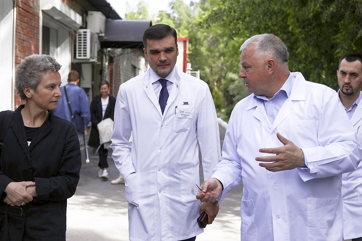 Певица Светлана Сурганова поддержала запуск бесплатного скрининга меланомы в Новосибирске Певица Светлана Сурганова поддержала запуск бесплатного скрининга меланомы в Новосибирске