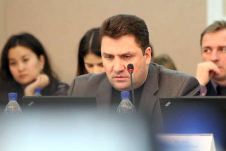 Горсовет Новосибирска потерял одного депутата до осени Горсовет Новосибирска потерял одного депутата до осени