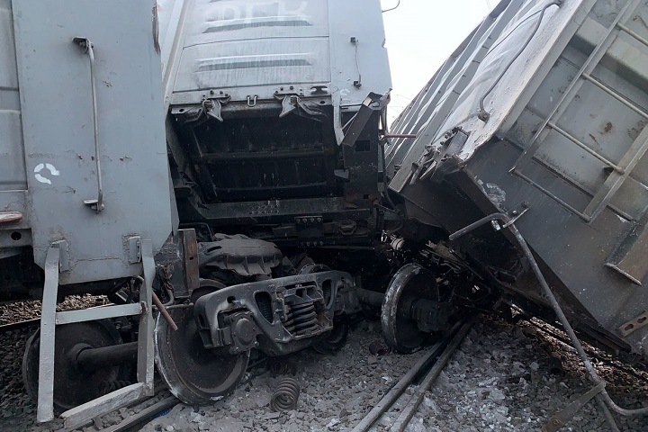 Сход 15 вагонов произошел в Иркутской области. Фото Сход 15 вагонов произошел в Иркутской области. Фото