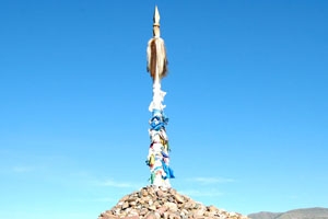 Обряд освящения памятника горловому пению прошел в Туве Обряд освящения памятника горловому пению прошел в Туве