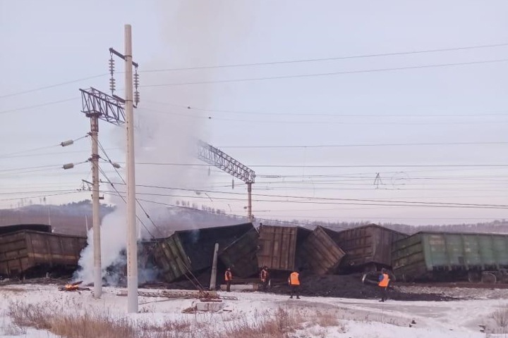 17 вагонов сошли с рельсов в Забайкалье 17 вагонов сошли с рельсов в Забайкалье