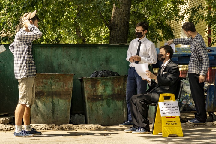 «Альтернативное голосование» по поправкам в Конституцию провели у помойки в Барнауле