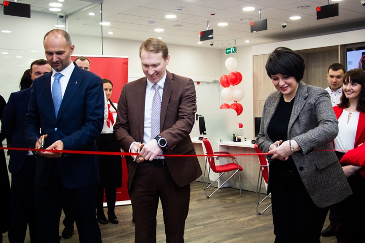 Альфа-Банк открыл юбилейное отделение в Новосибирске