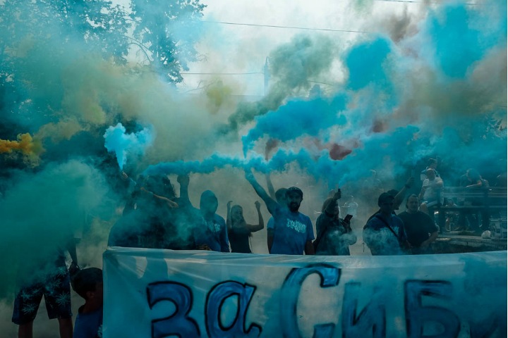 Хоккейные фанаты устроили марш в Новосибирске. Фото