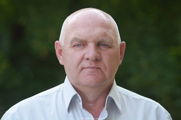 Алтайский оппозиционный политик покинул Россию. Он рассказал о давлении силовиков на внука