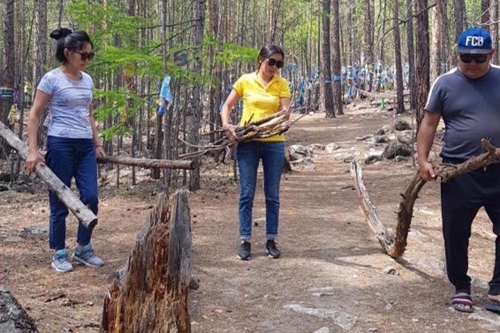 Верующим разрешили собирать монеты на территории Баргузинского дацана в Бурятии Верующим разрешили собирать монеты на территории Баргузинского дацана в Бурятии