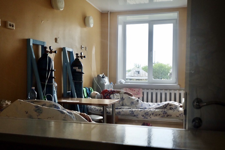 Новый рекорд по числу госпитализированных из-за коронавируса зафиксировали в Новосибирской области