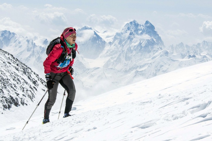 СК просит арестовать похитившего бывшую жену новосибирца. Он привязал ее к своей ноге на острове