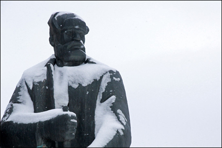 Штормовое предупреждение объявлено в Западной Сибири: метели и гололед Штормовое предупреждение объявлено в Западной Сибири: метели и гололед