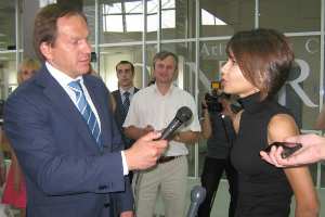 Красноярский губернатор попросил у Медведева помощи в ликвидации лесных пожаров Красноярский губернатор попросил у Медведева помощи в ликвидации лесных пожаров