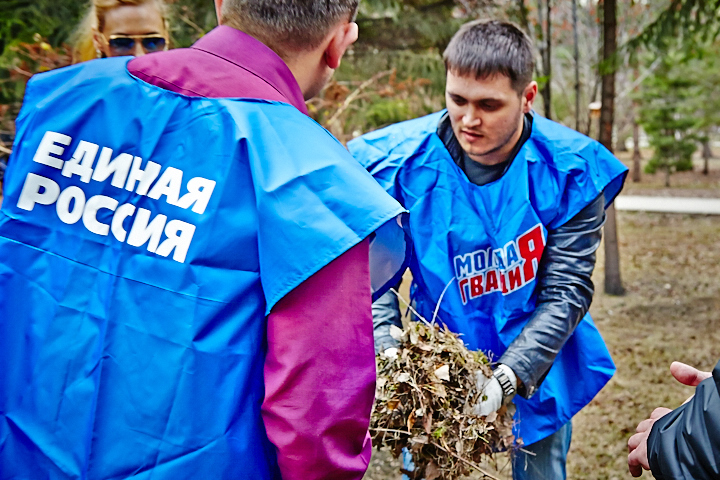 Единороссы навели порядок ко Дню Победы