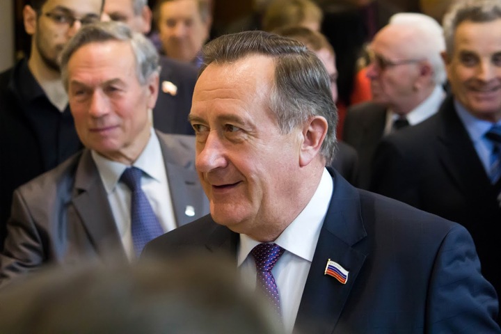 Бывший спикер новосибирского парламента устроился к бывшему министру строительства Бывший спикер новосибирского парламента устроился к бывшему министру строительства