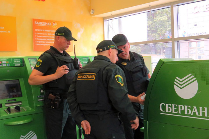 Сбербанк прокредитует производство обуви для своих инкассаторов Сбербанк прокредитует производство обуви для своих инкассаторов